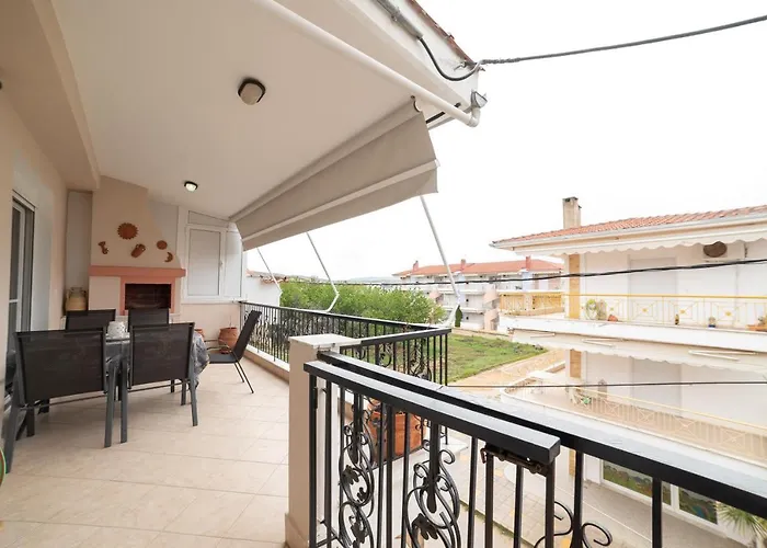 Porto Ofrynio Central Deluxe Golden Apartment