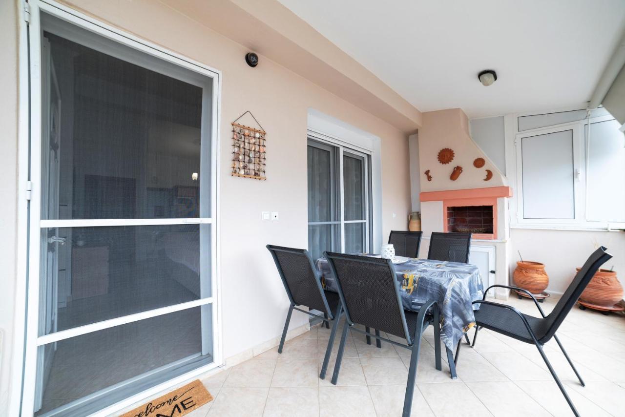 Porto Ofrynio Deluxe Golden Apartment